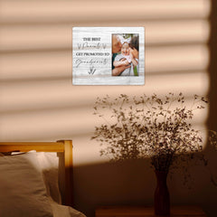 SSQBZU wooden 4x6 frame displaying a baby photo on tabletop.
