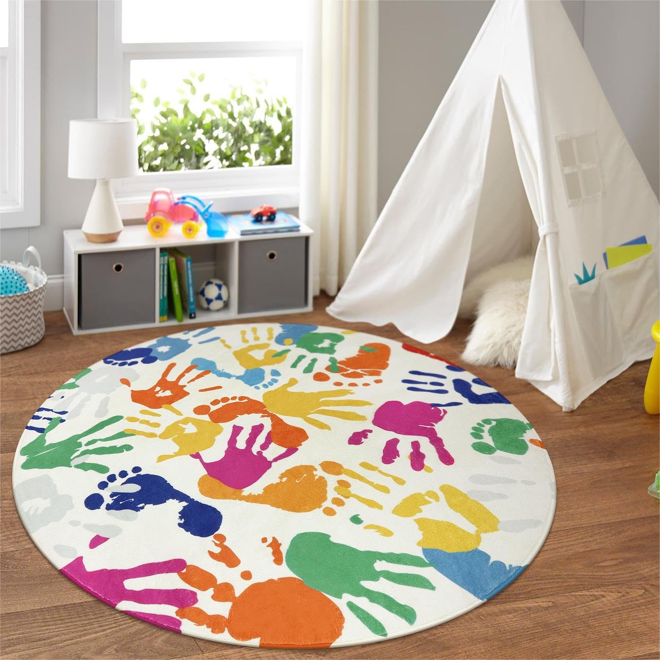 STARUIA machine-washable kids area rug for easy care after busy days.