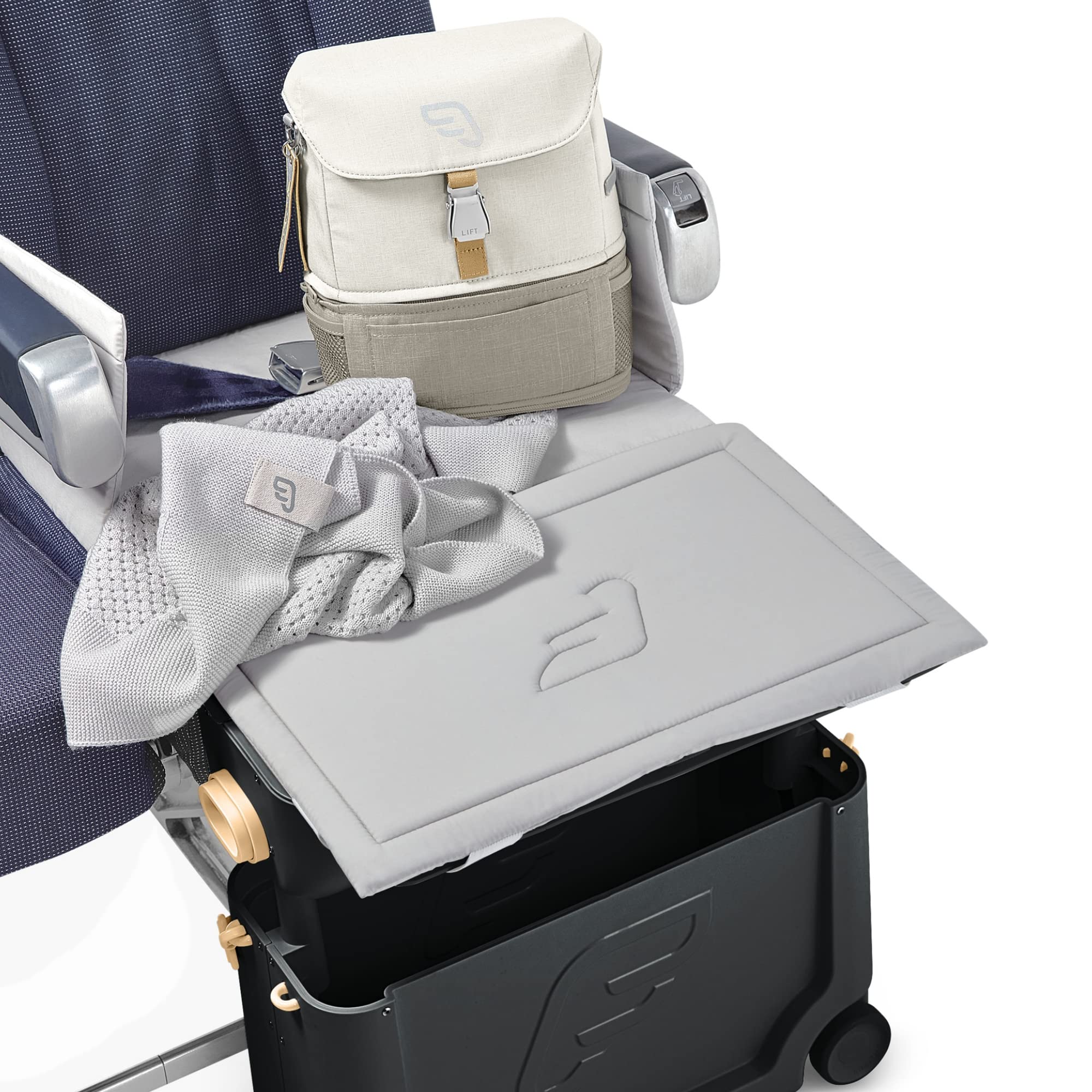 Stokke JetKids BedBox top lid secures items during travel