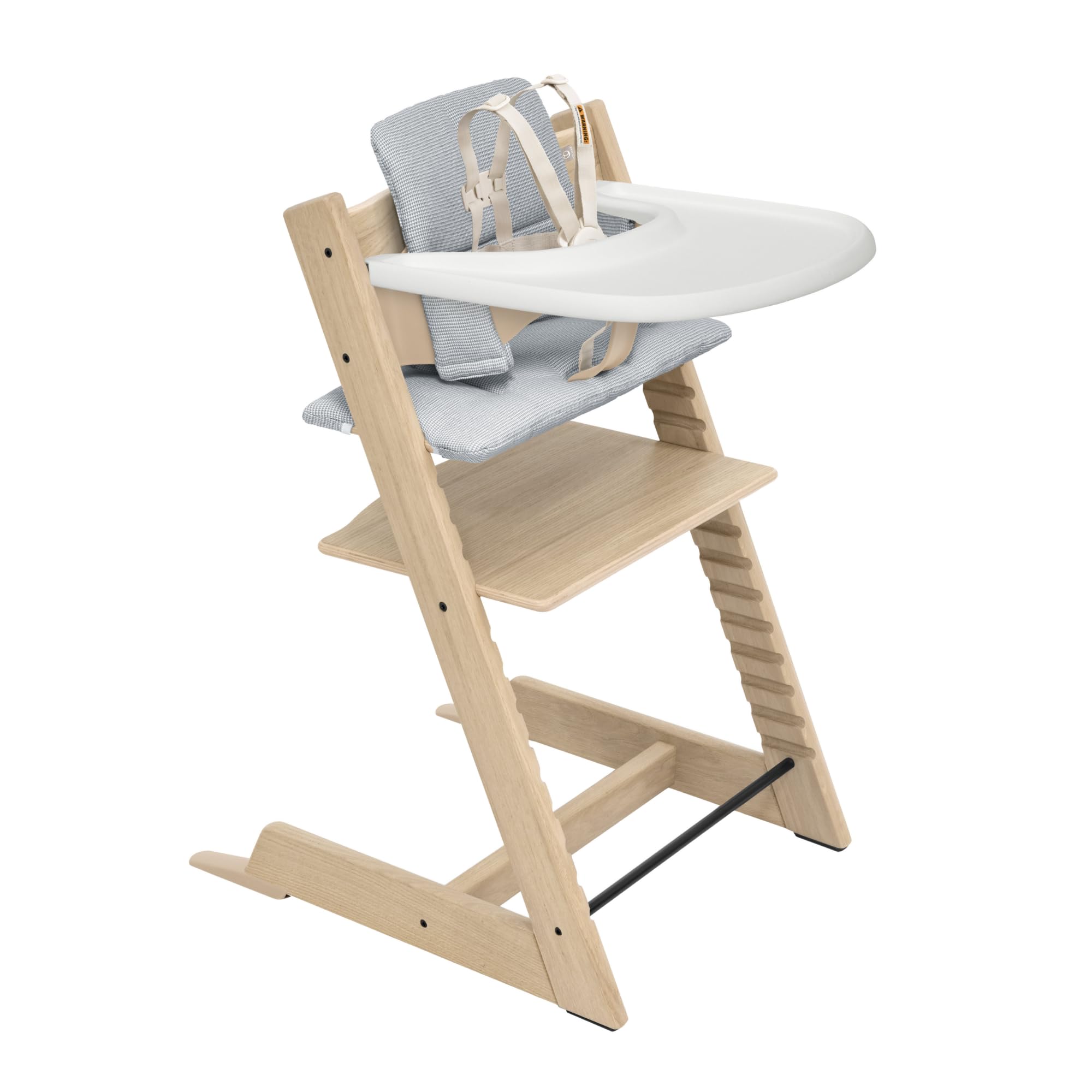 Stokke Tripp Trapp oak chair natural, side view promoting table-height dining and family togetherness.