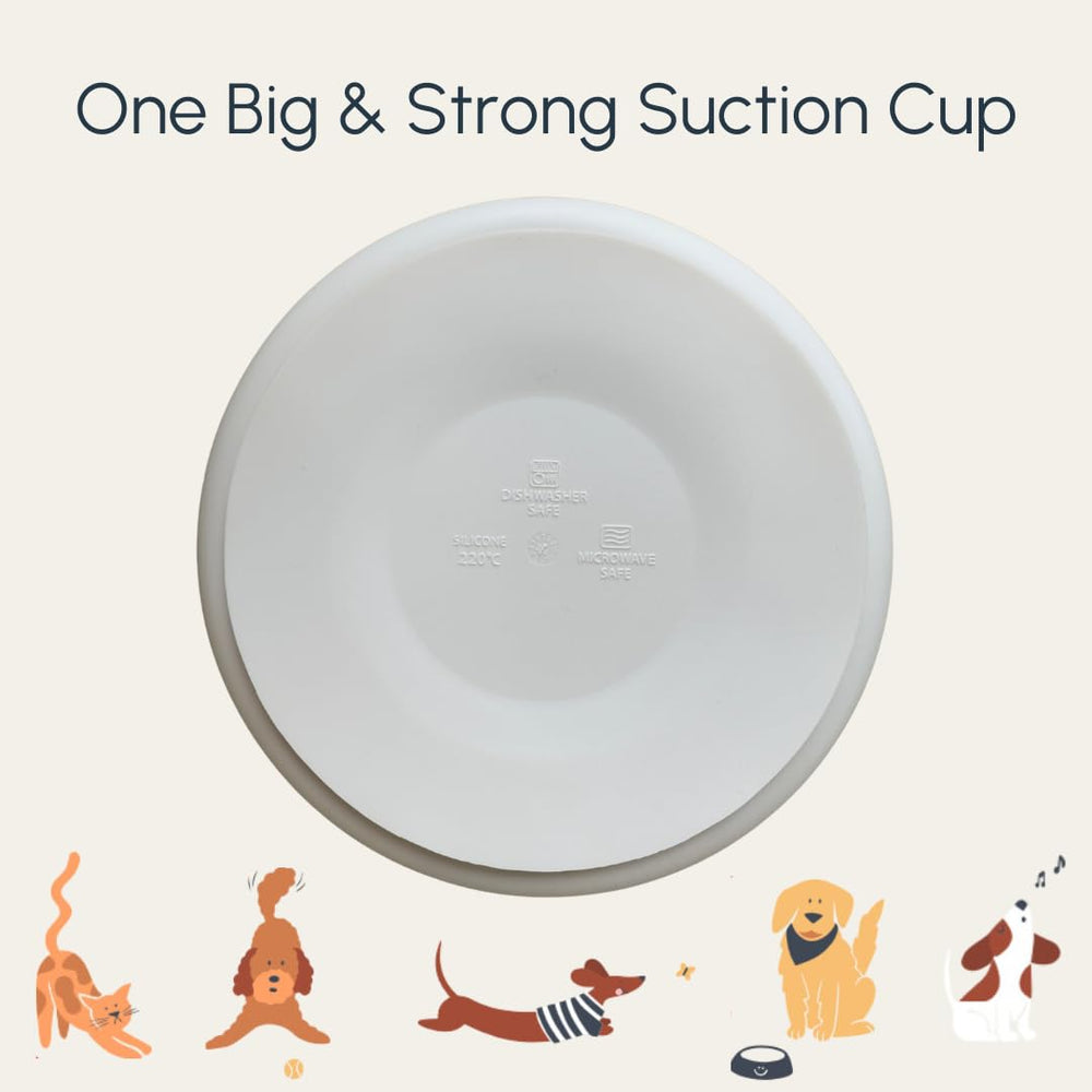 Studio Merveille baby-led weaning silicone plate in beige.
