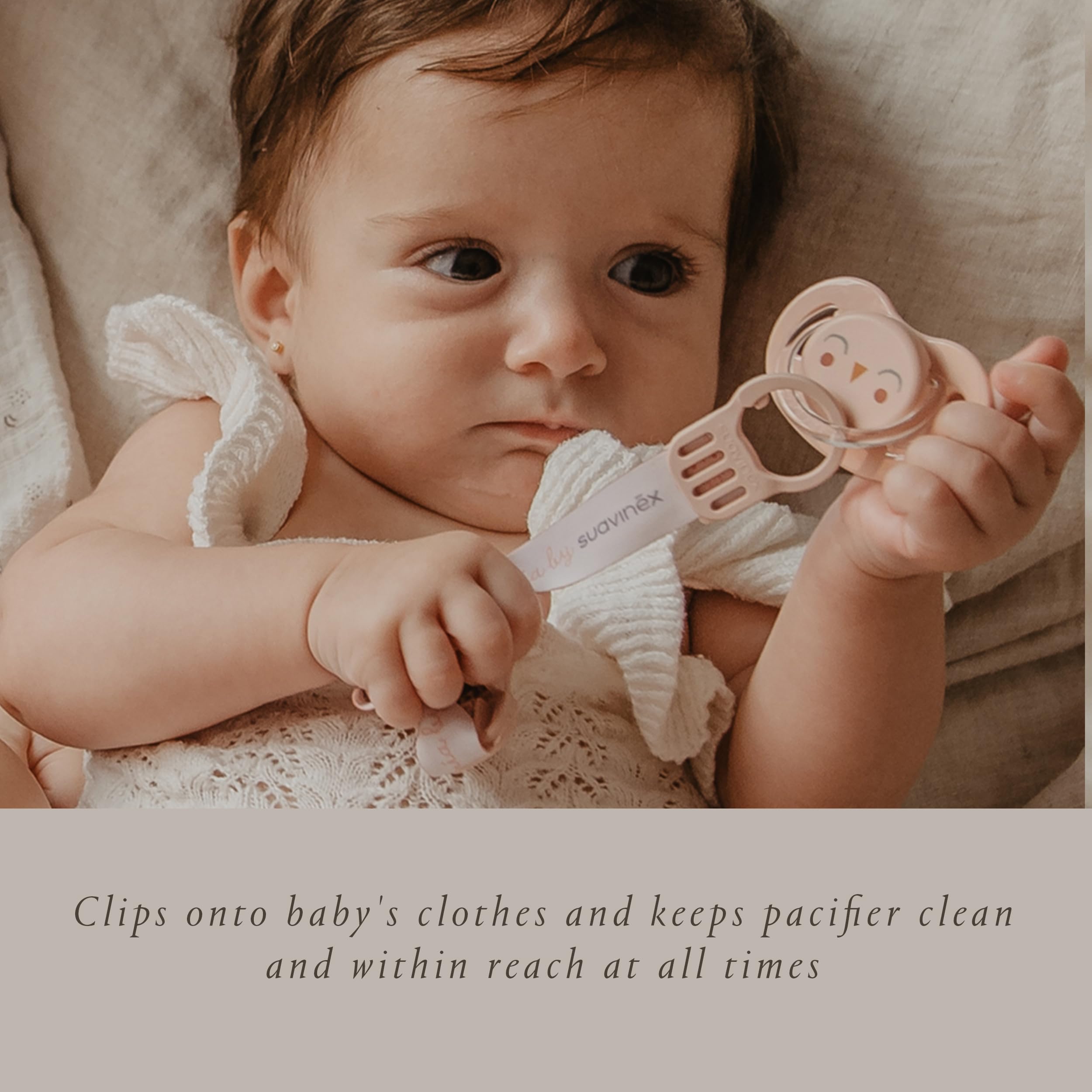 Suavinex Bonhomia premium matte metal chain close up highlights elegant pacifier accessory.