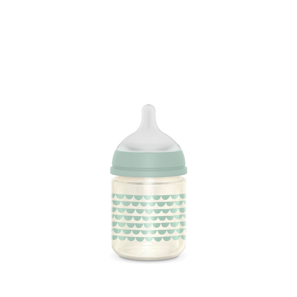 Suavinex Bonhomia SX PRO nipple closeup, ensures natural tongue position during feeding.