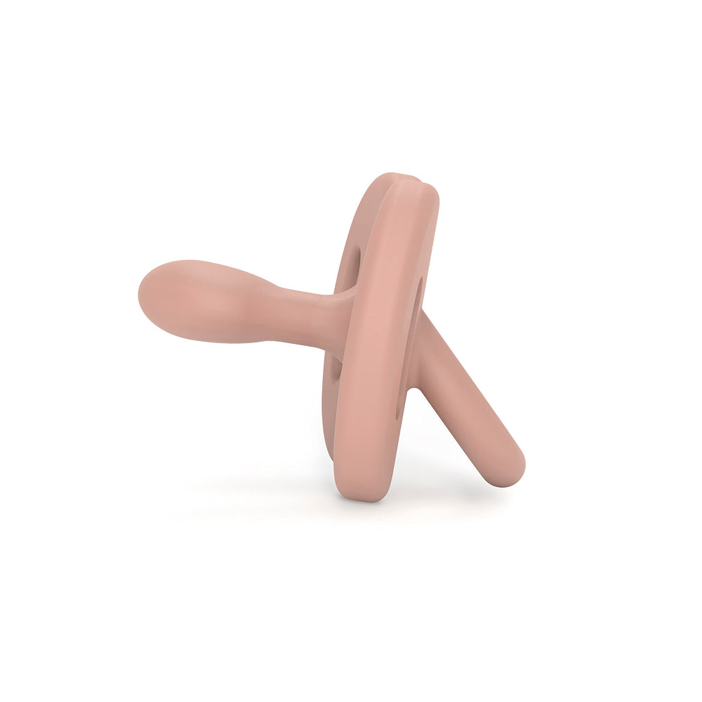SX PRO nipple close-up demonstrates physiological design supporting natural tongue position.