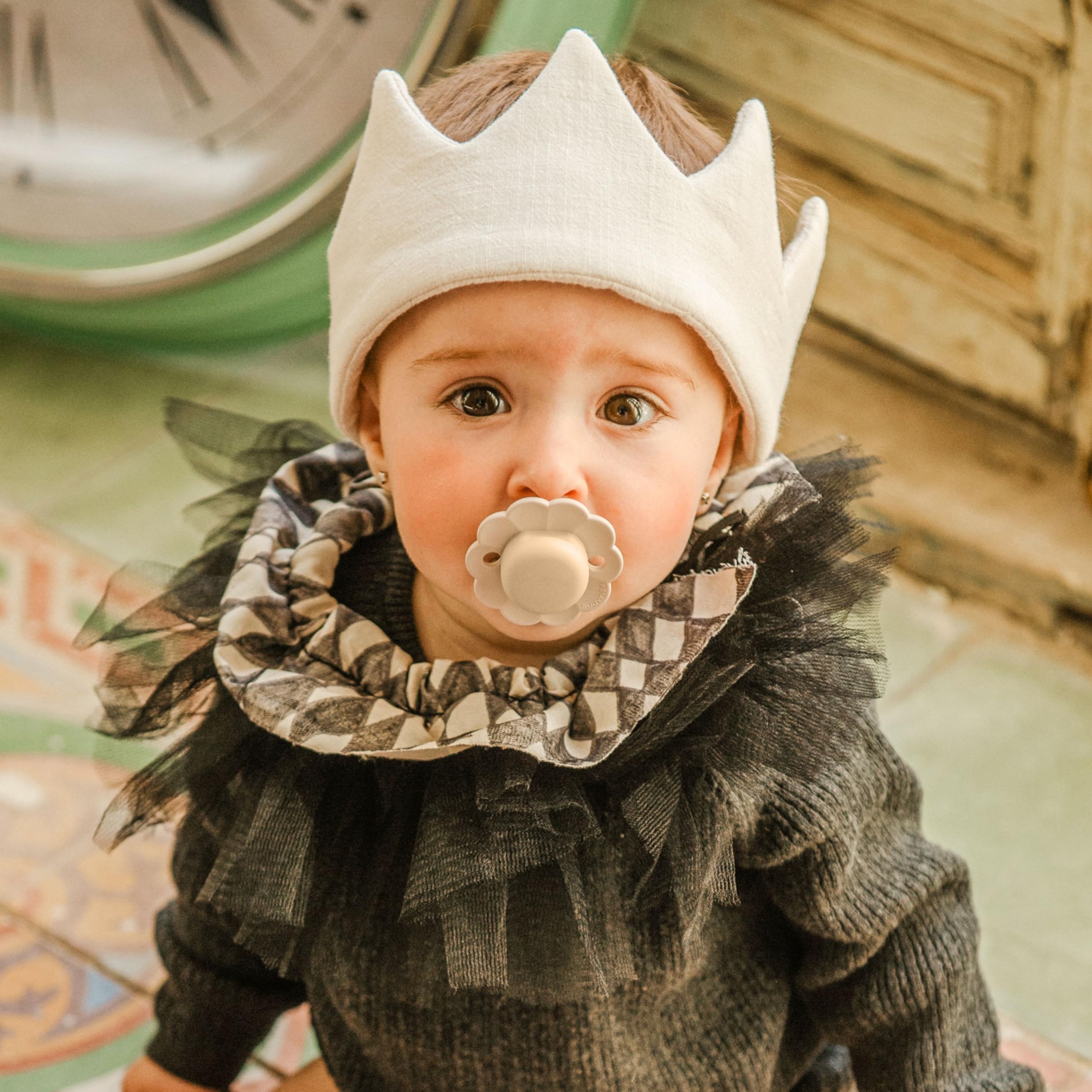 Wonder Pacifier reversible shield design for easy orientation during use.