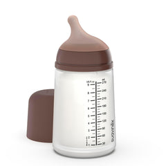 Suavinex Zero Zero bottle close-up showing anti-colic design helps air reduction