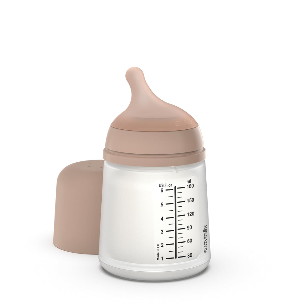 Suavinex Zero Zero bottle angle ideal position demonstrates neck-friendly feeding.