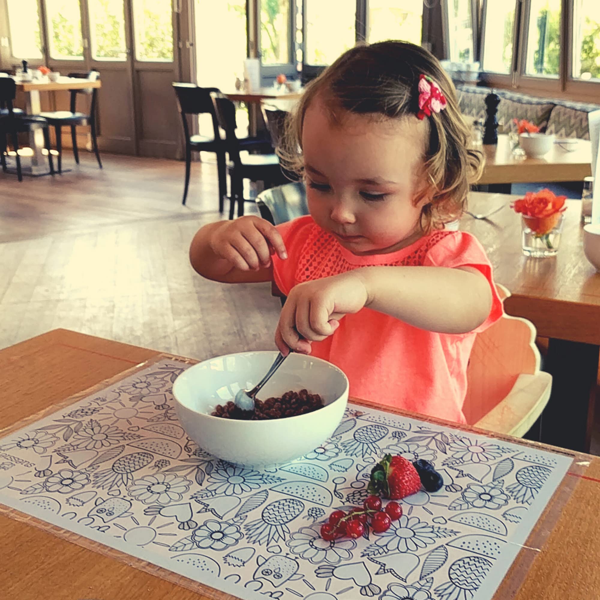 Suessie Happy Owls design adds playful appeal while supporting clean dining surfaces