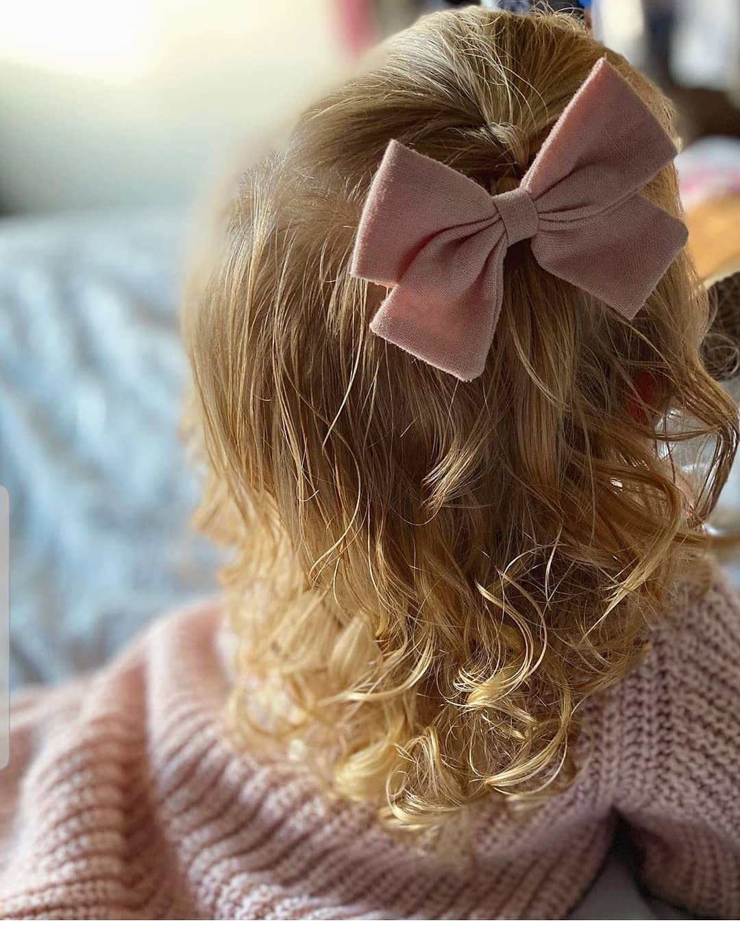 Sugarmelon fringe bangs solution with gentle hold for delicate hair.