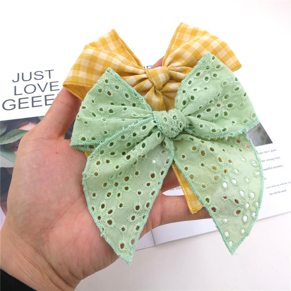 Sugarmelon Fable Bow Olive clip ready for photos and parties.