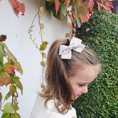 Sugarmelon linen bow clip keeps bangs out of face