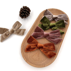 Sugarmelon velvet bow clip mint for light, comfy all-day wear in family outings.
