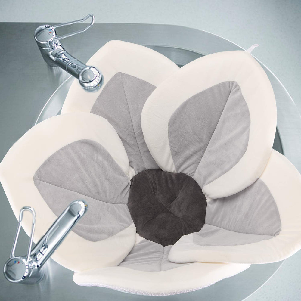 Sundee baby bath pad quick-drying gray2 helps keep bath time tidy.