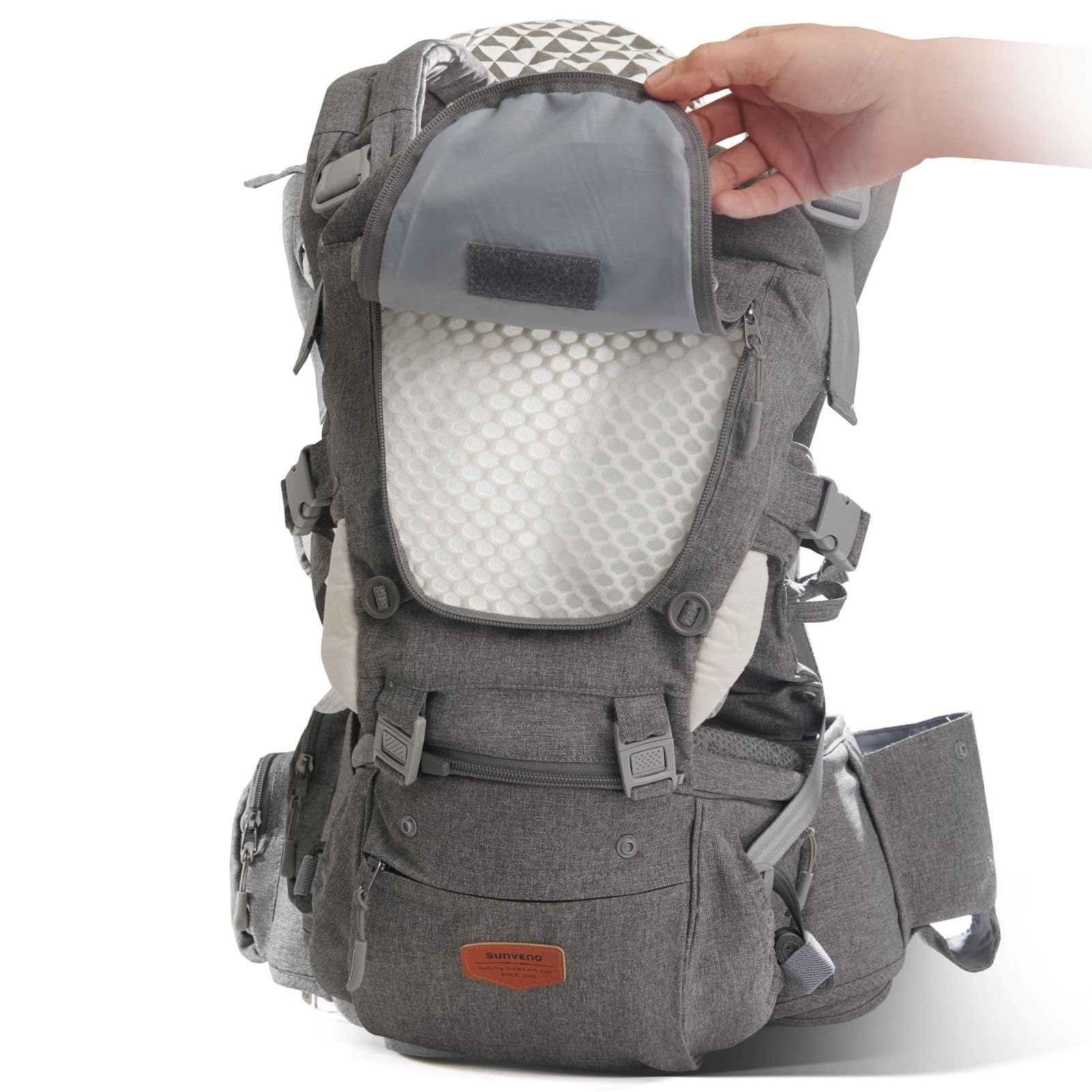 SUNVENO quick access design enables active babies to move freely