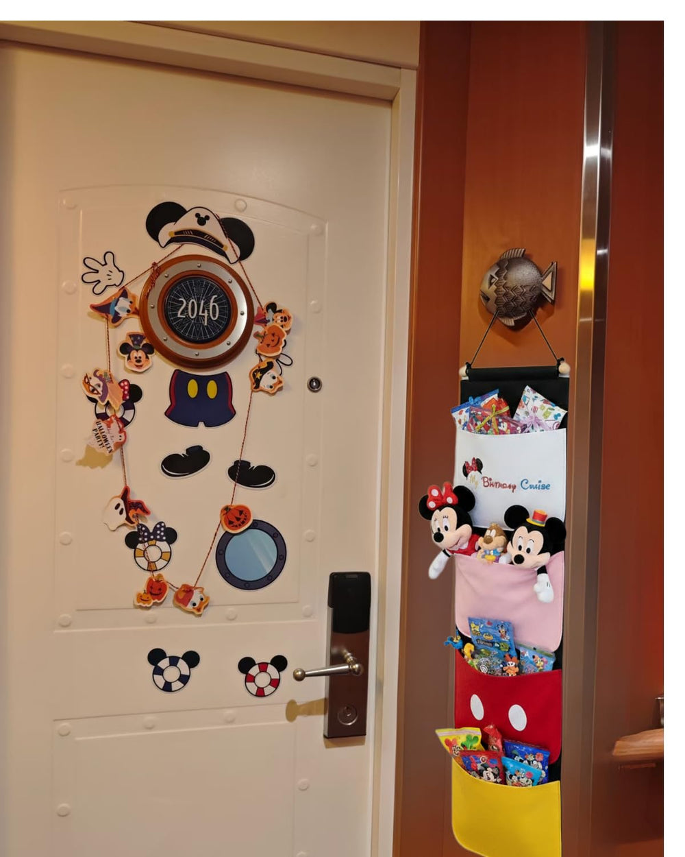 Sussie Daddy mouse-inspired pocket adds playful theme for photos.