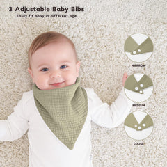 Susurration bibs adjustable-snaps close-up showing growth-friendly two-snap design