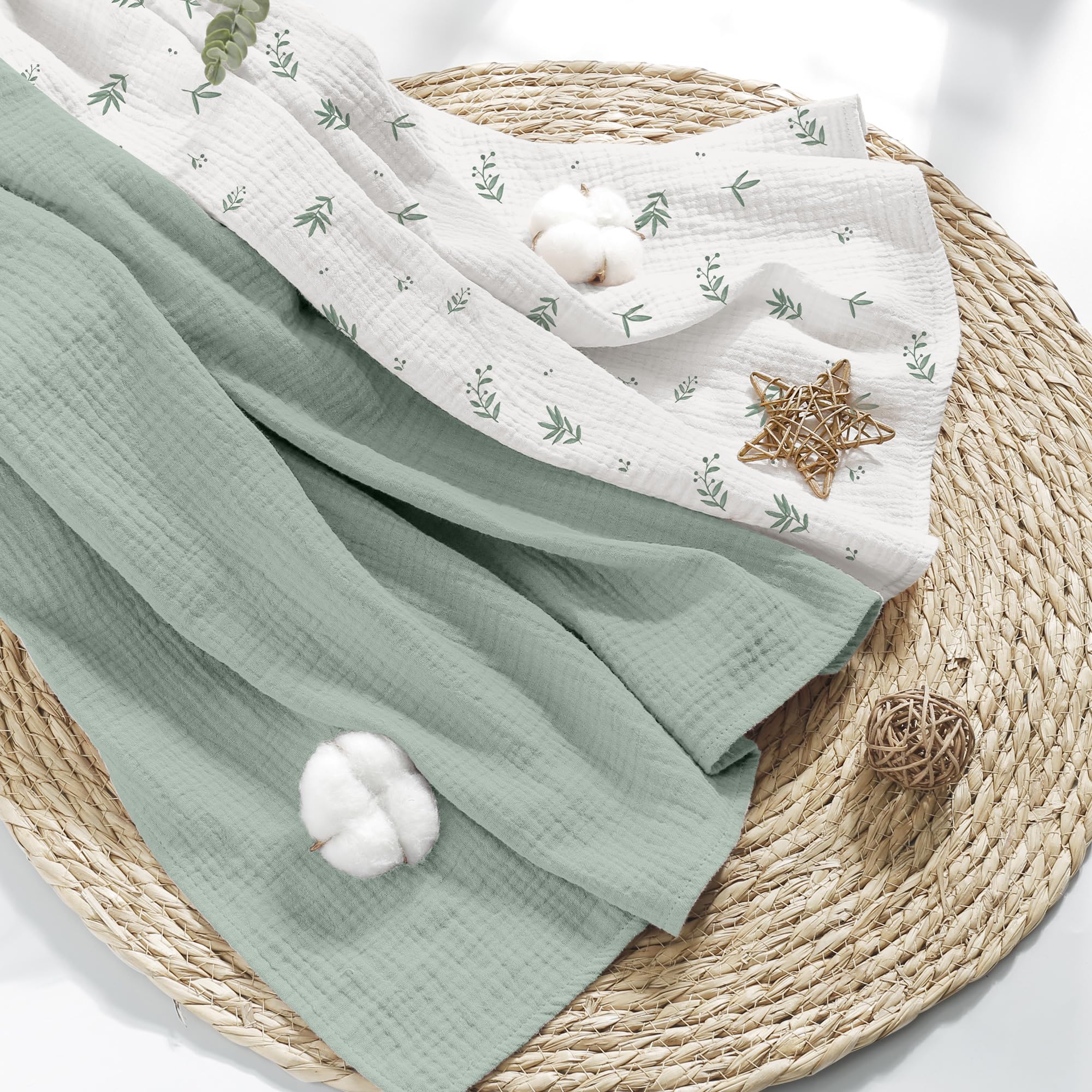 Susurration muslin blanket green bamboo color close-up shows breathable cotton