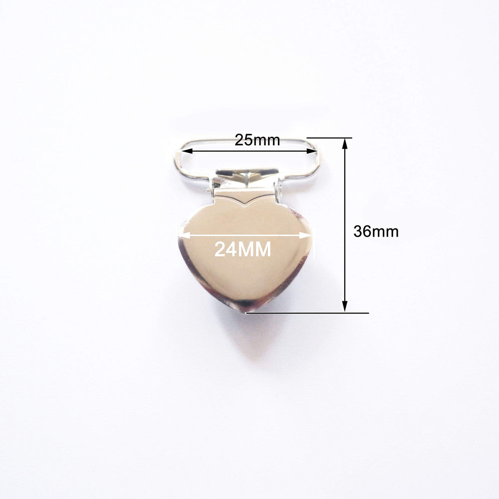 Sutoyuen heart clip is ideal for bibs, mittens, and garments.