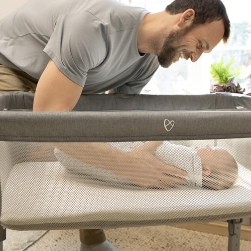 SwaddleMe bottom hem Easy Change zipper makes diaper changes quiet