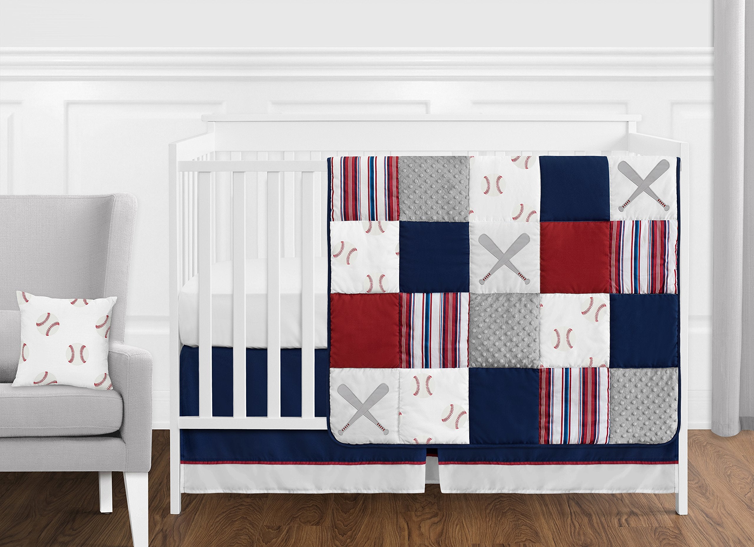 Sweet Jojo Designs baseball patch blanket adds cozy, sporty charm to a baby’s nursery.