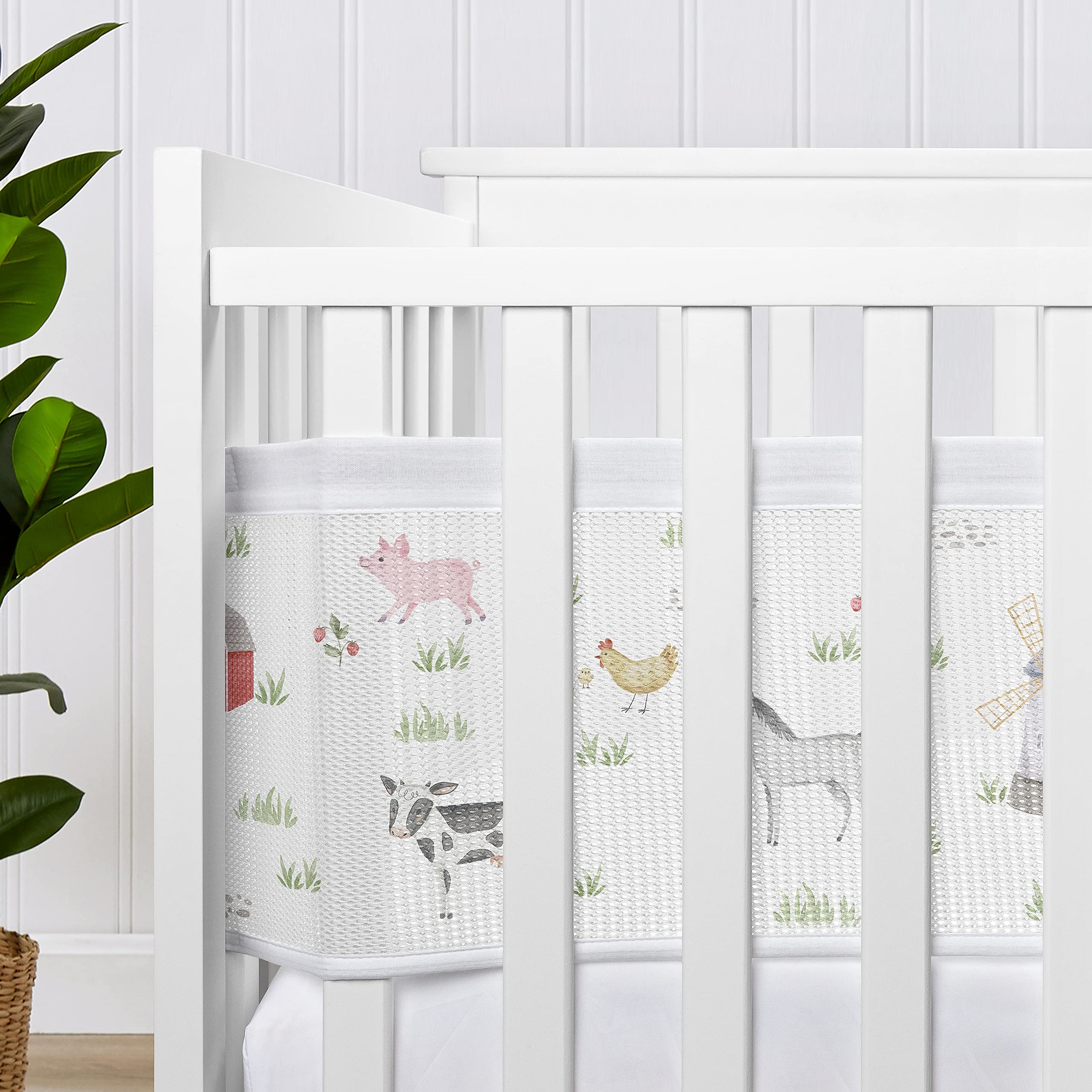Sweet Jojo Designs breathable mesh liner 1inch trim detail keeps sides taut for a secure fit.