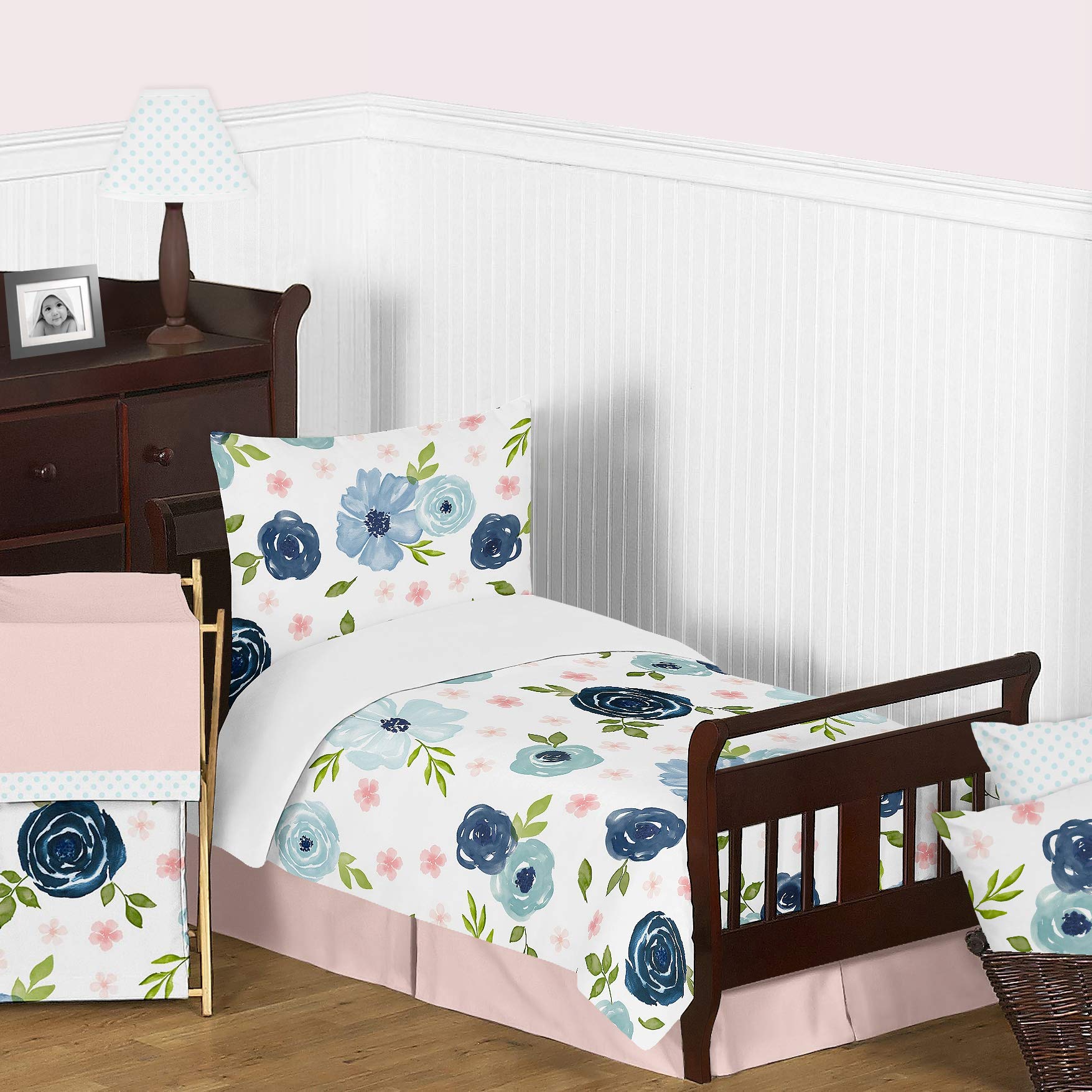 Sweet Jojo Designs coordinating nursery decor ideas with this sheet.