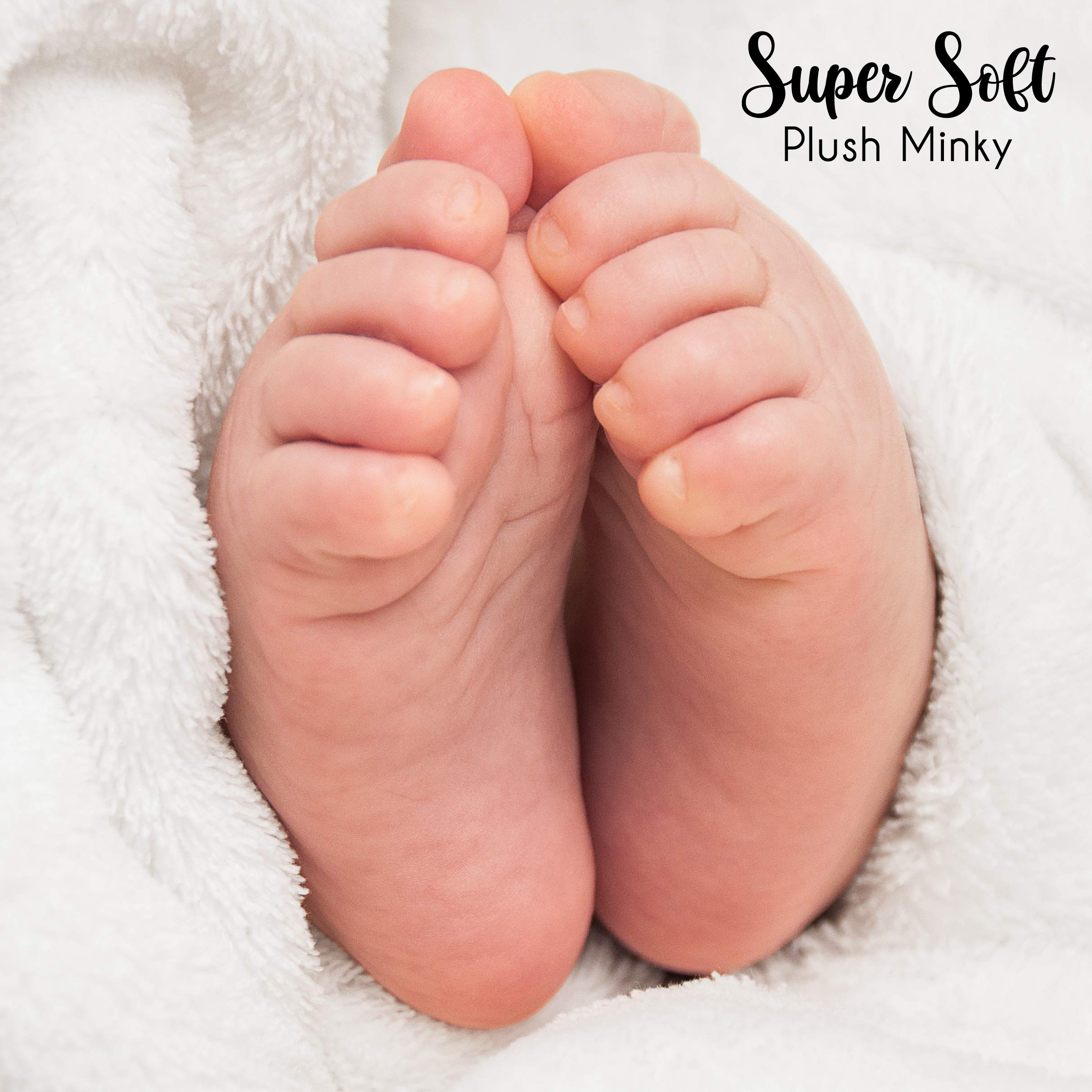 Sweet Jojo Designs Infant on Blanket Photo showcases cozy texture and charming scene.