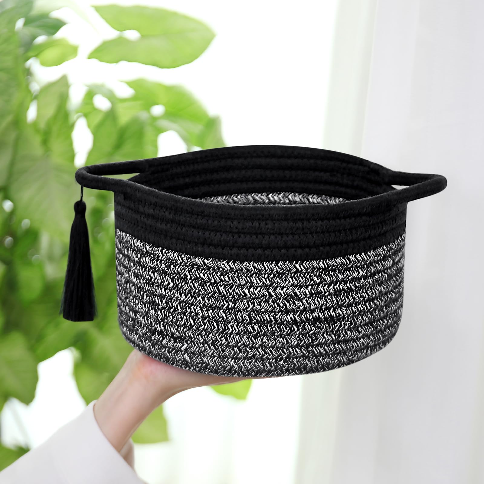 SweetMemo plant and toy storage baskets—versatile bins for plants, toys, or seasonal gifts.