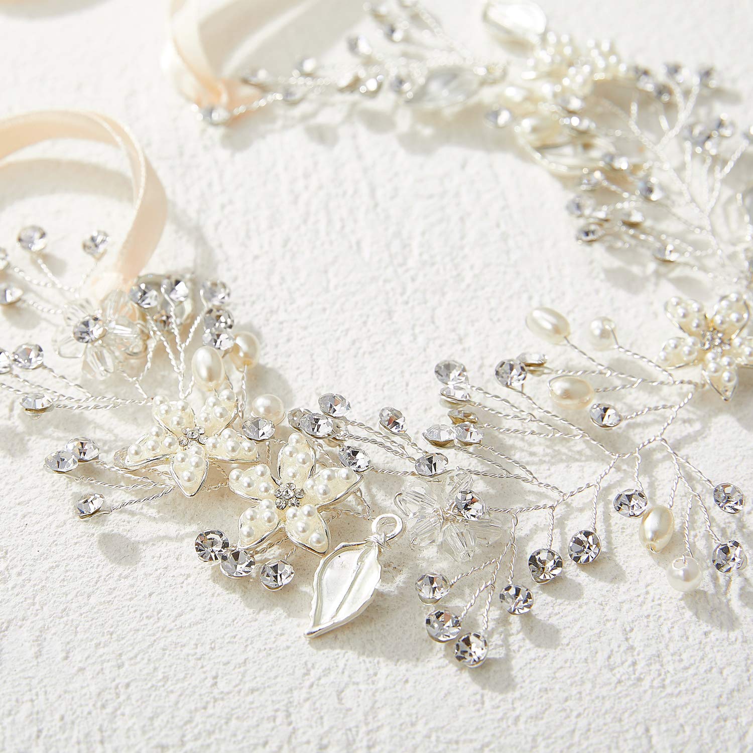 SWEETV wedding party photoshoots look elegant with gentle shimmer in natural light.