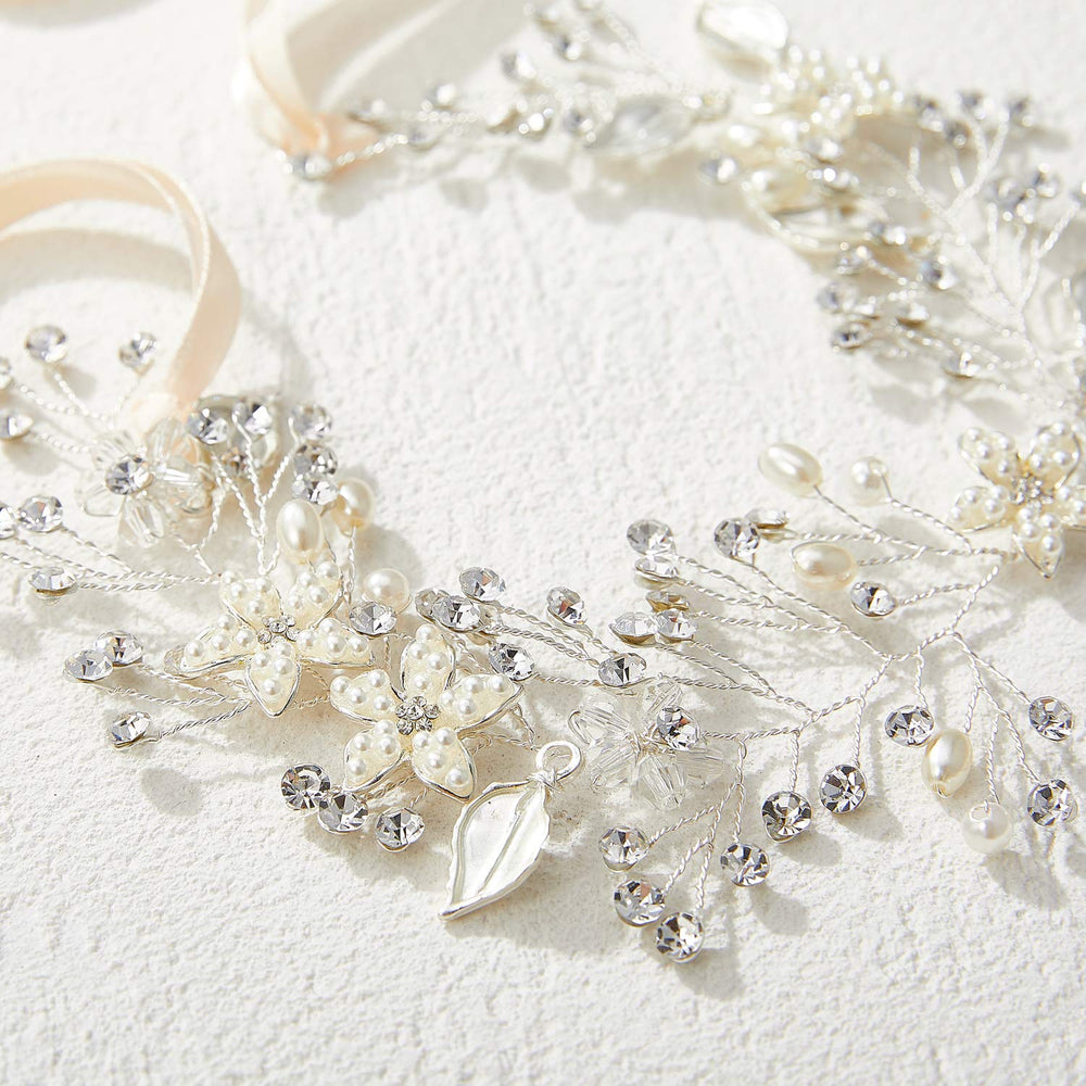 SWEETV wedding party photoshoots look elegant with gentle shimmer in natural light.