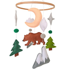 Sweety Baby Woodland Mobile center view aids visual tracking and calm naps.
