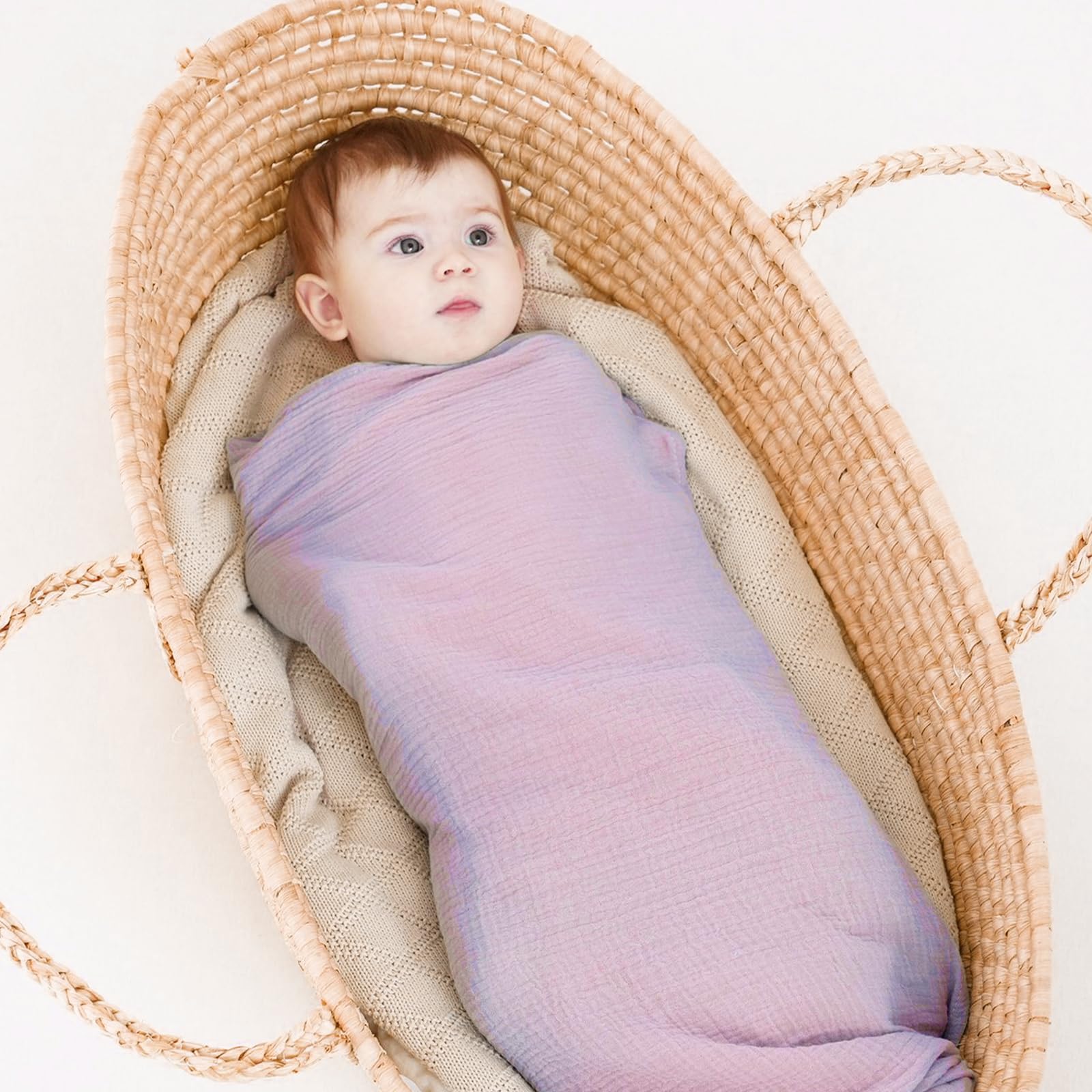 Synrroe cotton muslin blanket close-up emphasizes breathable, cozy warmth.