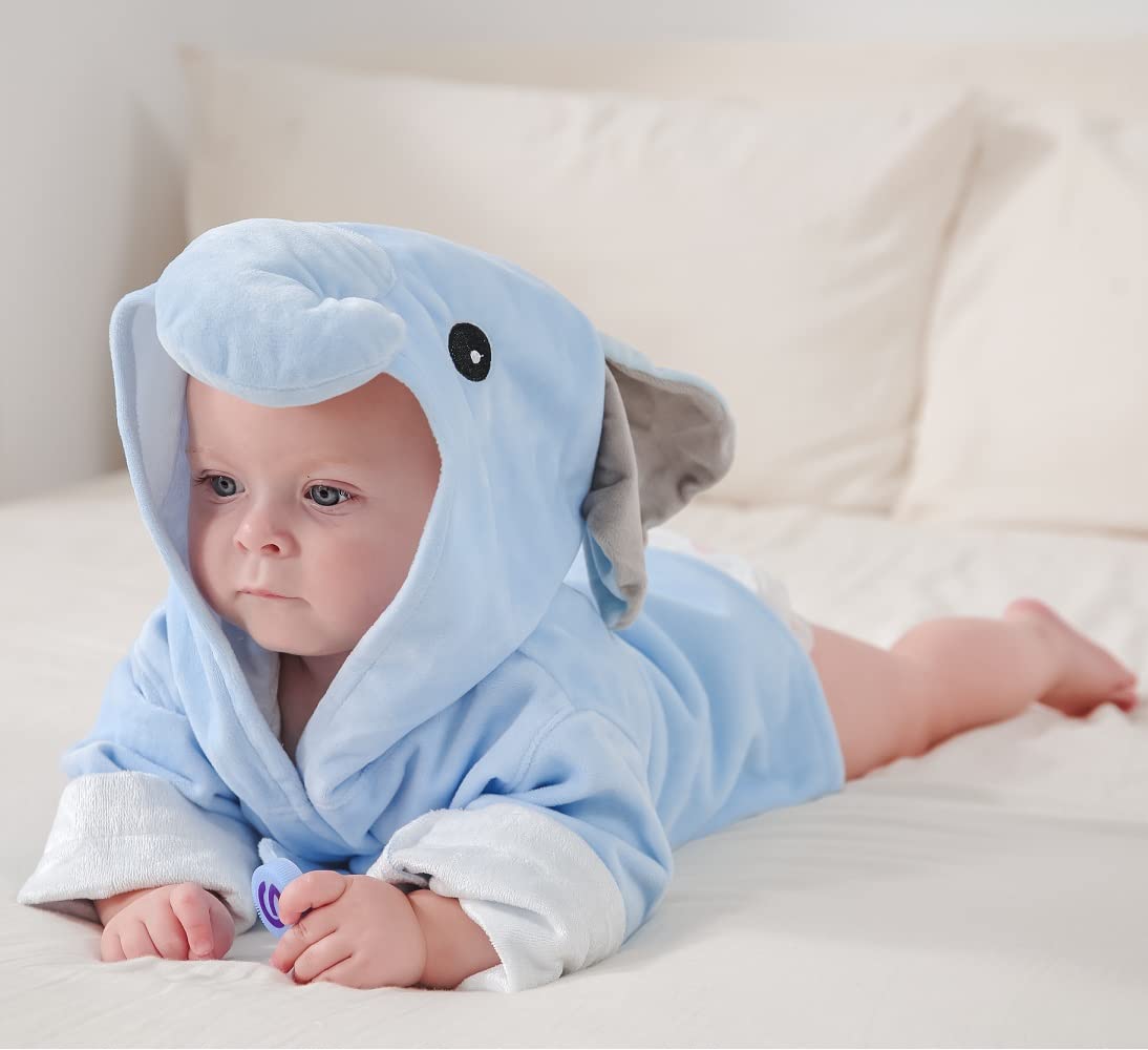 SZCQ happy baby warmth hood moment demonstrates comforting coverage during bath.