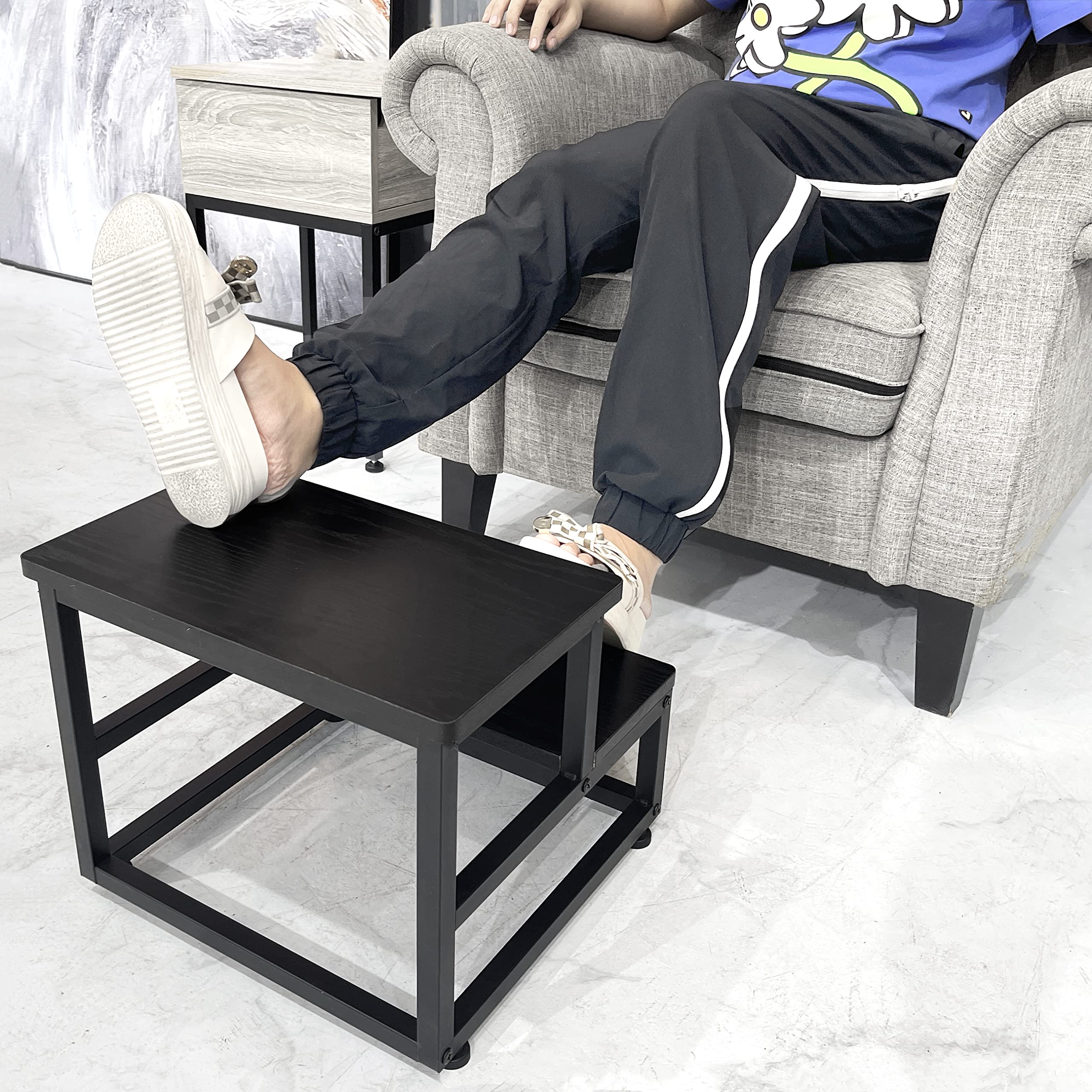 SZLHANJZ step stool ideal for bedside, kitchen, and living areas