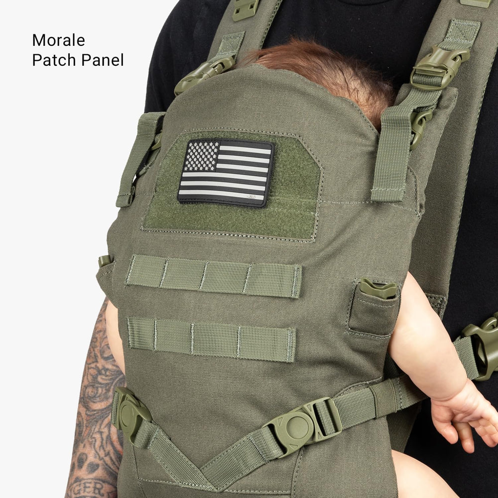 Machine-washable cotton keeps the carrier clean after spills.