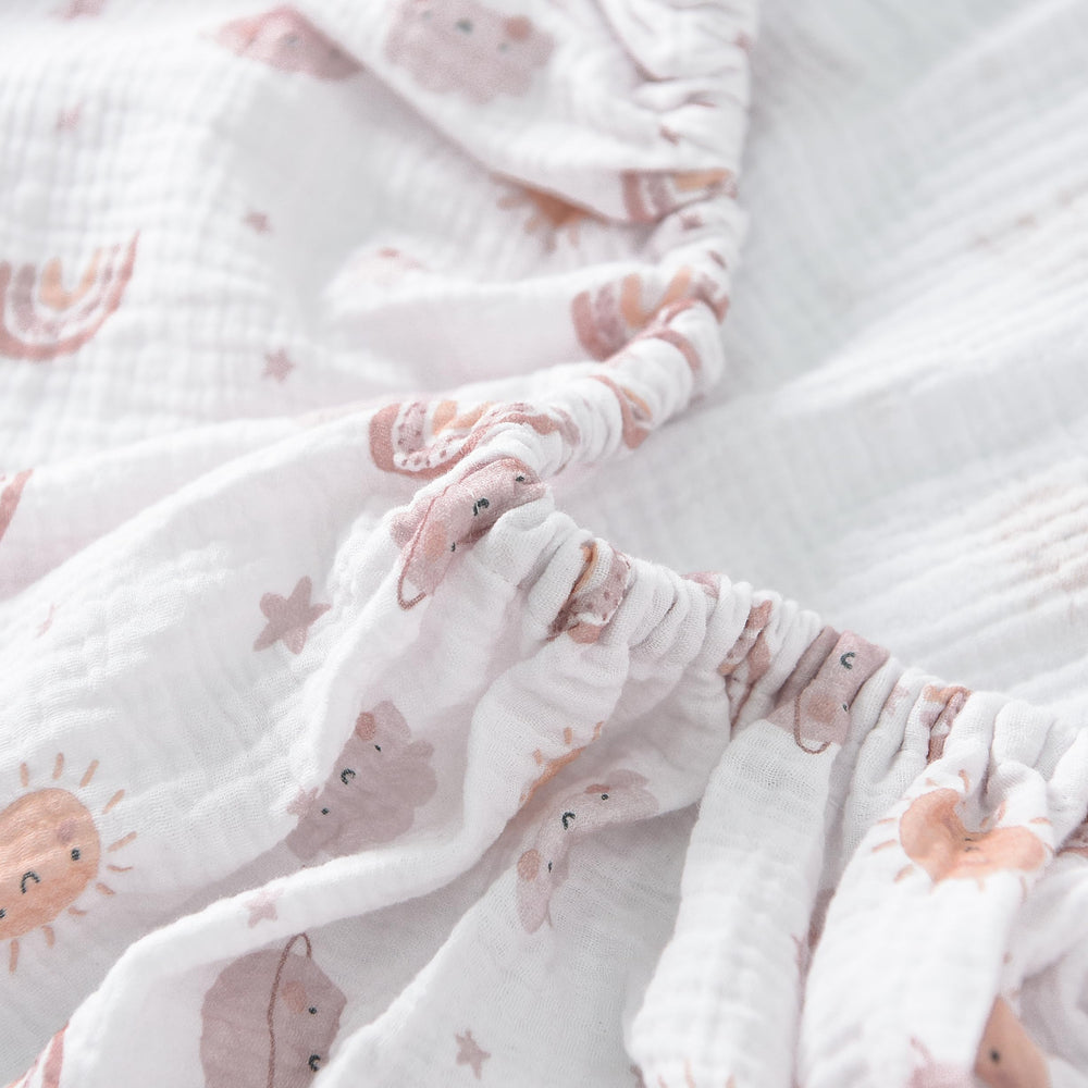 TADO MUSLIN breathable double-layer fabric highlights airy comfort and moisture management.