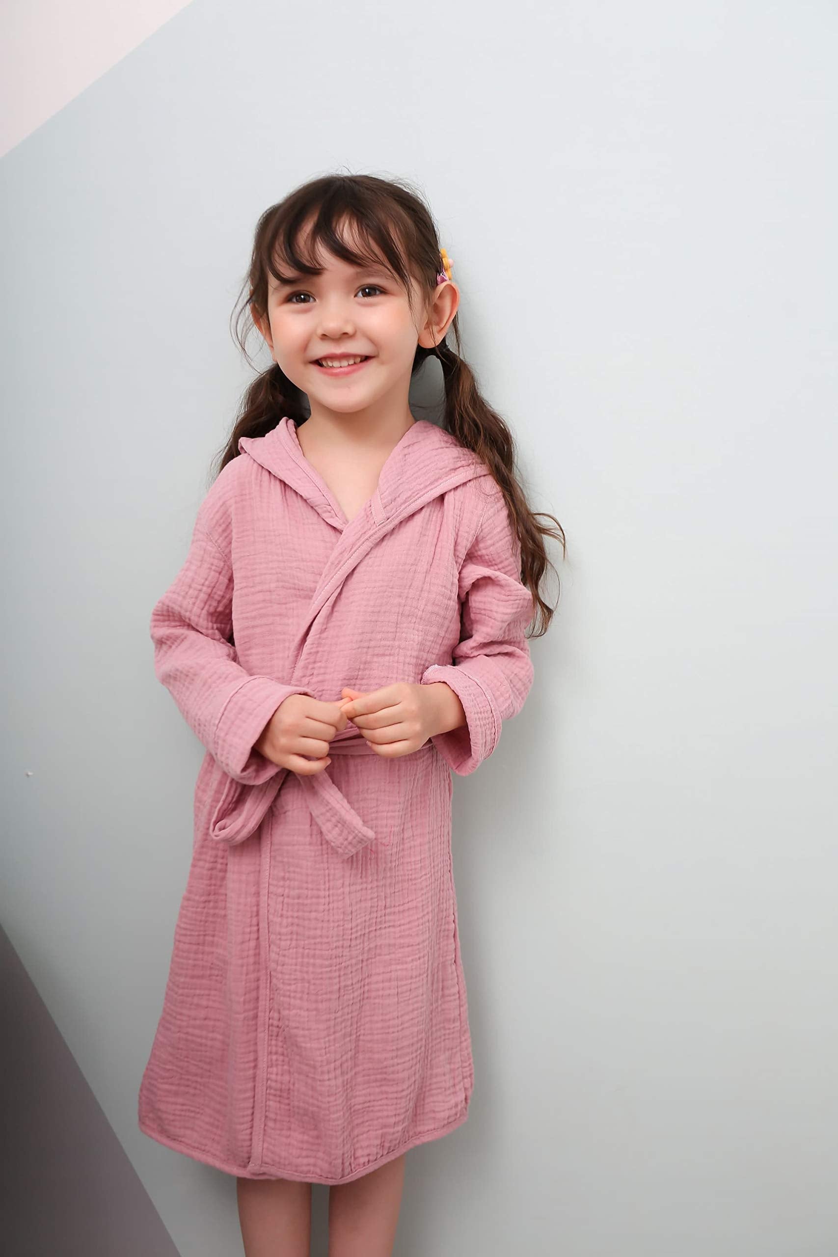 TADO MUSLIN hooded bathrobe detail with detachable waist tie for secure, slip-free fit