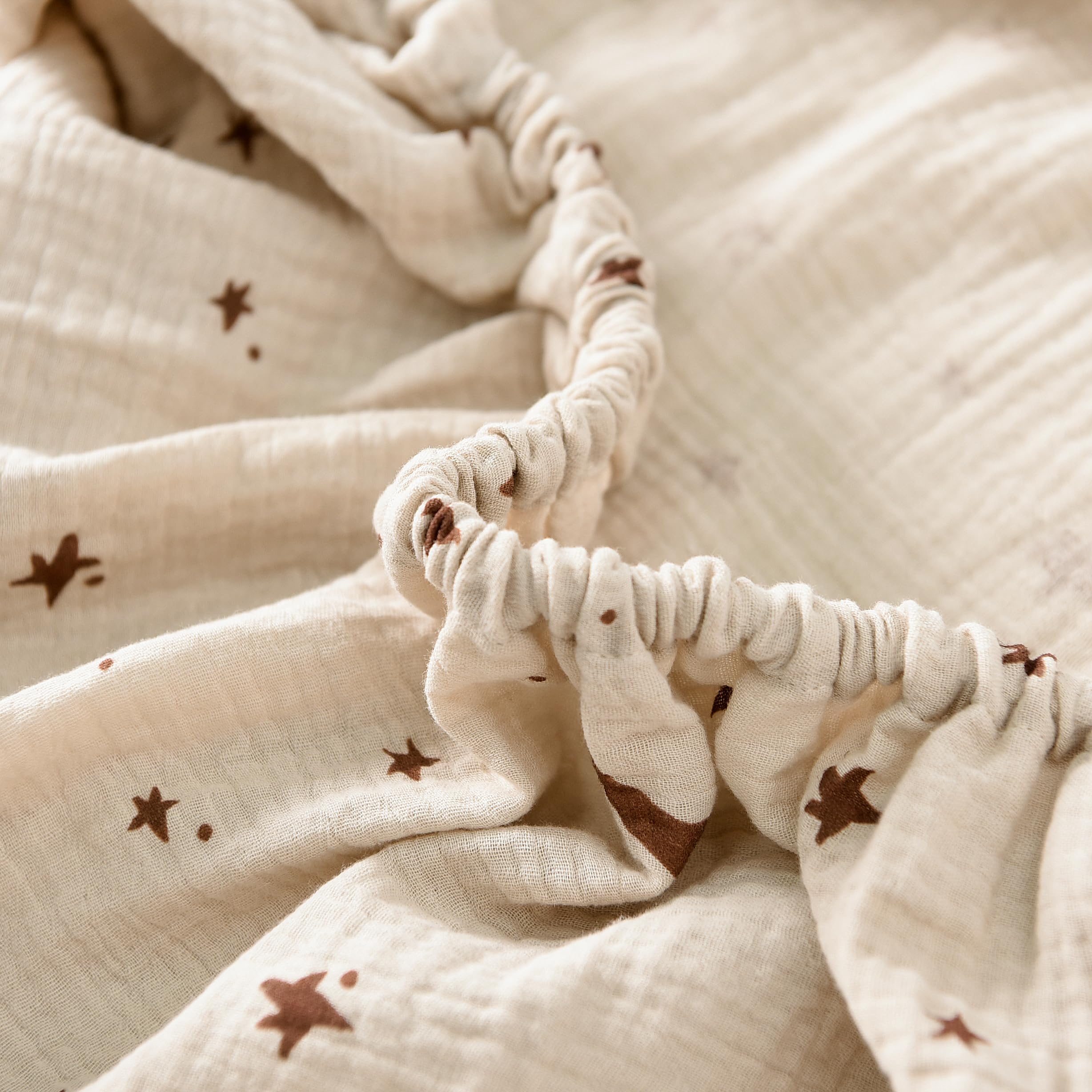 TADO MUSLIN breathable texture aids climate control for warm summers and cozy winters.