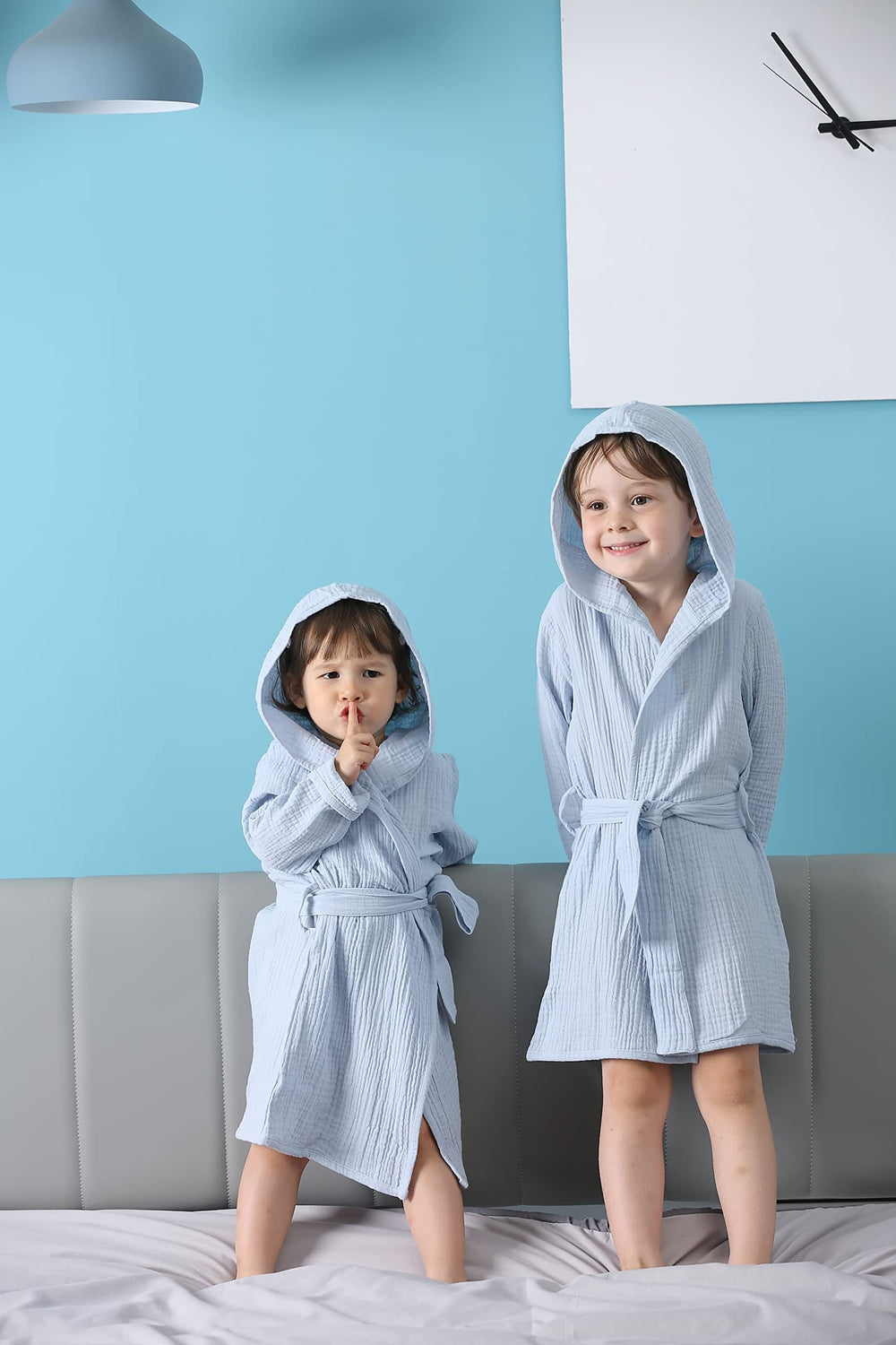 TADO MUSLIN detachable waist tie demonstrating secure slip-free fit
