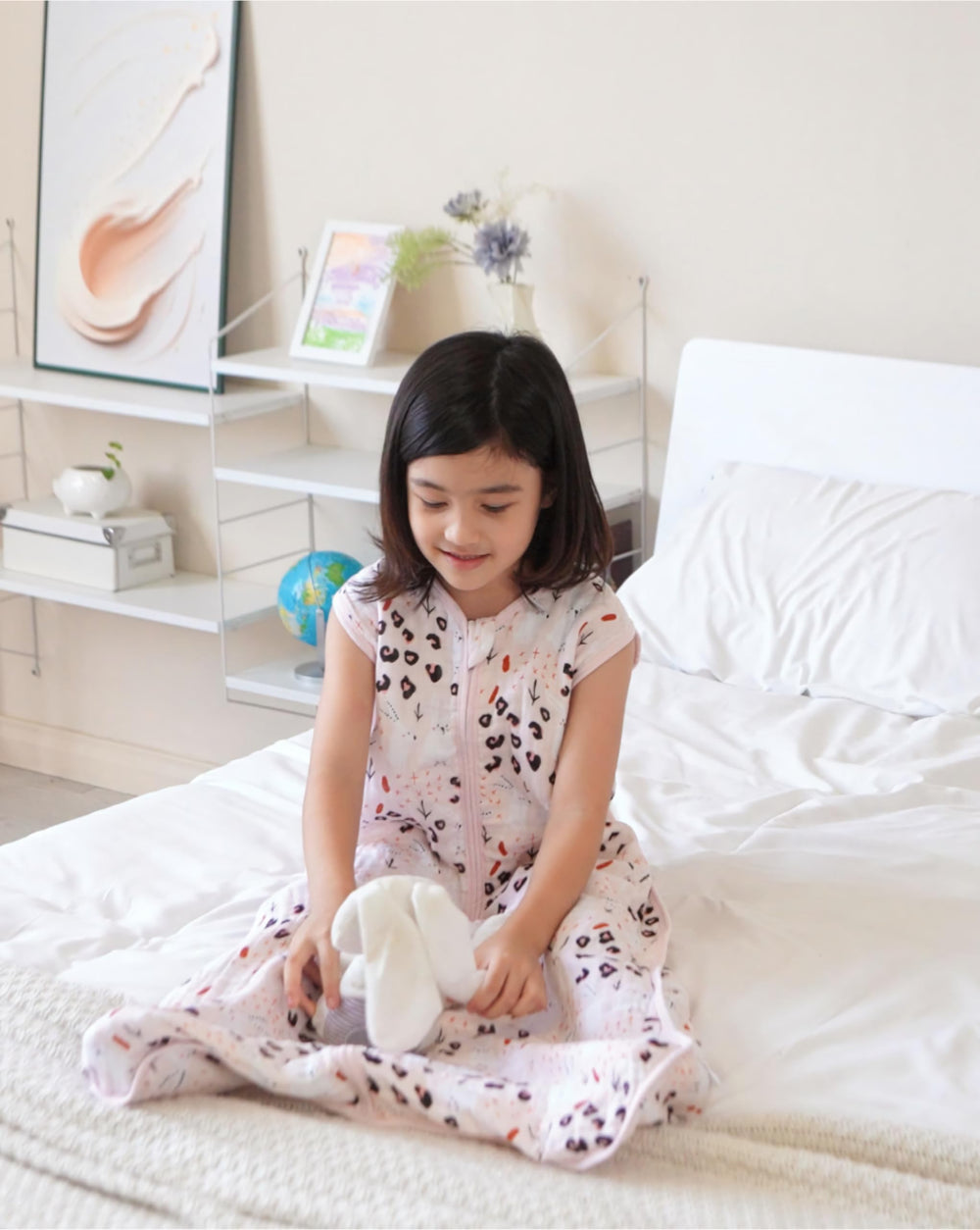 TADO MUSLIN four-layer gauze close-up highlights soft breathable fabric