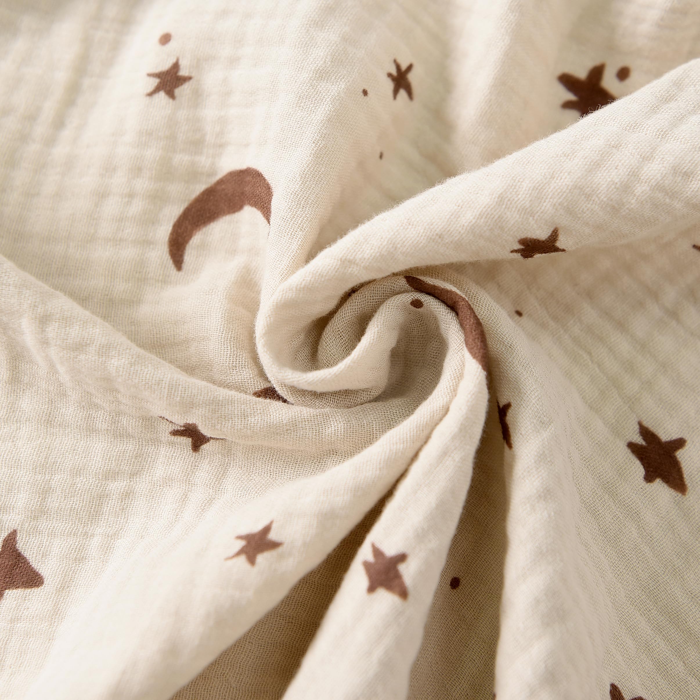 TADO MUSLIN machine-washable crib sheets simplify laundry while maintaining softness after washes.