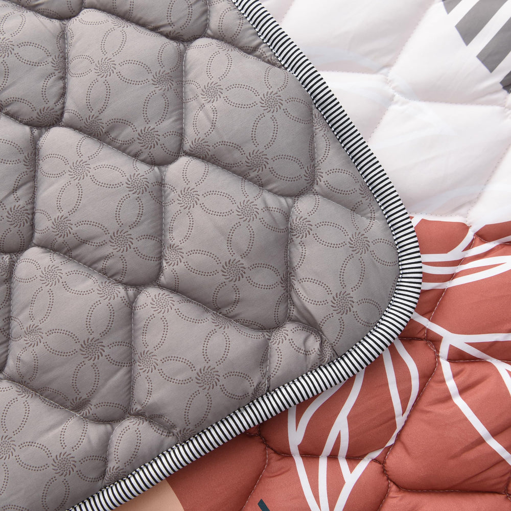 TADO MUSLIN 50x50 play mat in living room doubles as cozy lounge area.