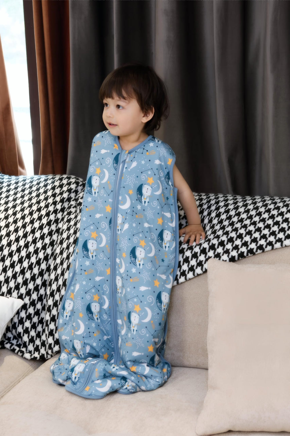 TADO MUSLIN sleep sack arm movement detail shows sleeveless freedom, comfort, and unrestricted play