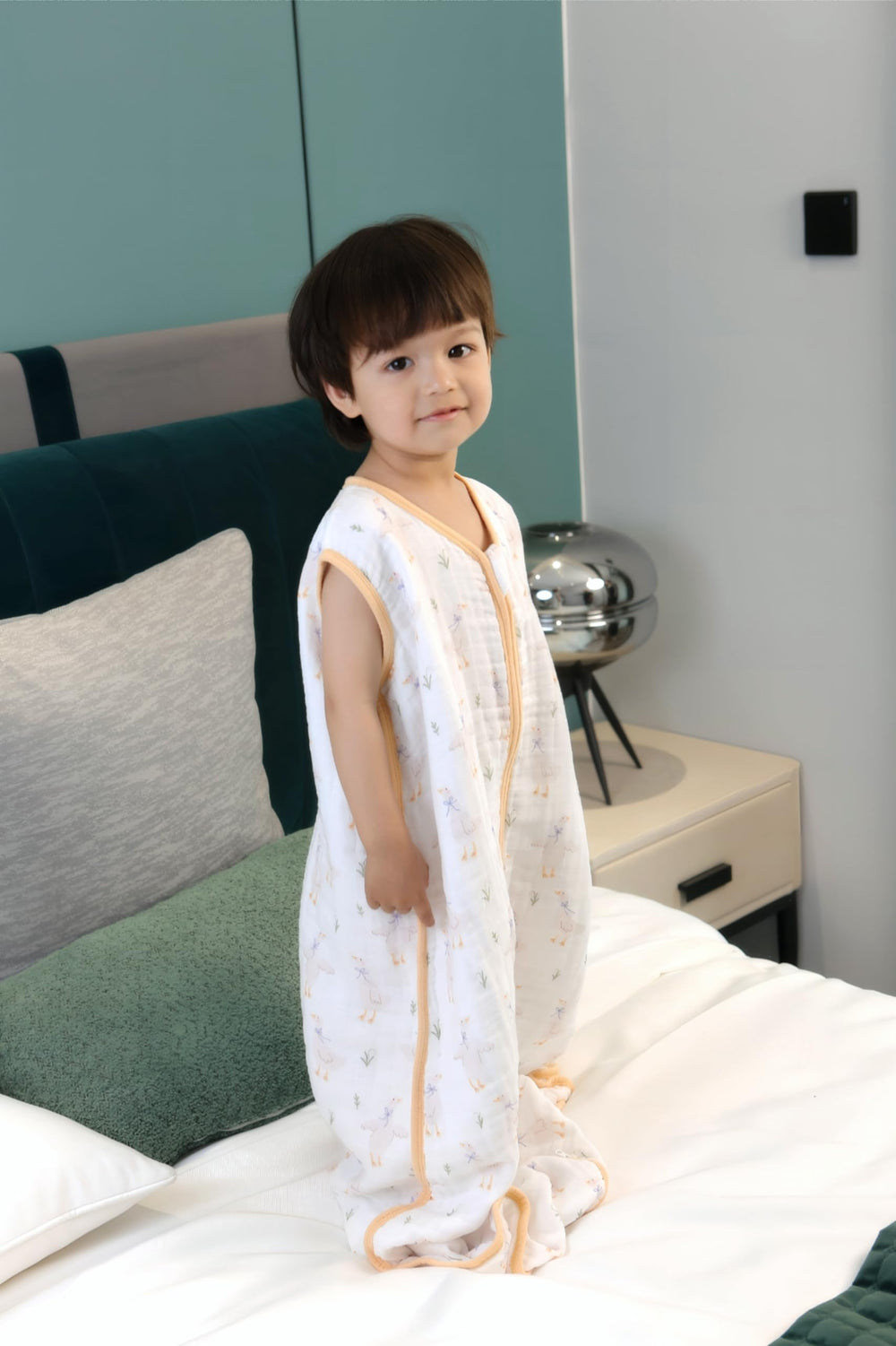 TADO MUSLIN durable stitching reinforces seams for long-lasting use