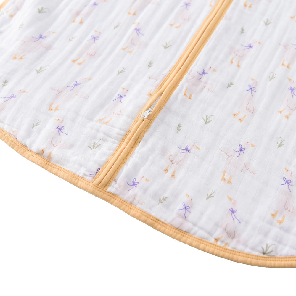 TADO MUSLIN sleeveless design promotes natural air flow to prevent overheating