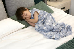 TADO MUSLIN sleep sack zipper detail shows sturdy two-way YKK for easy changes.