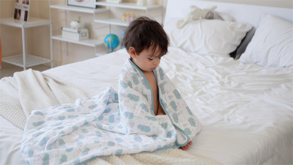 TADO MUSLIN swaddle Star Moon design promotes calm and cozy sleeping