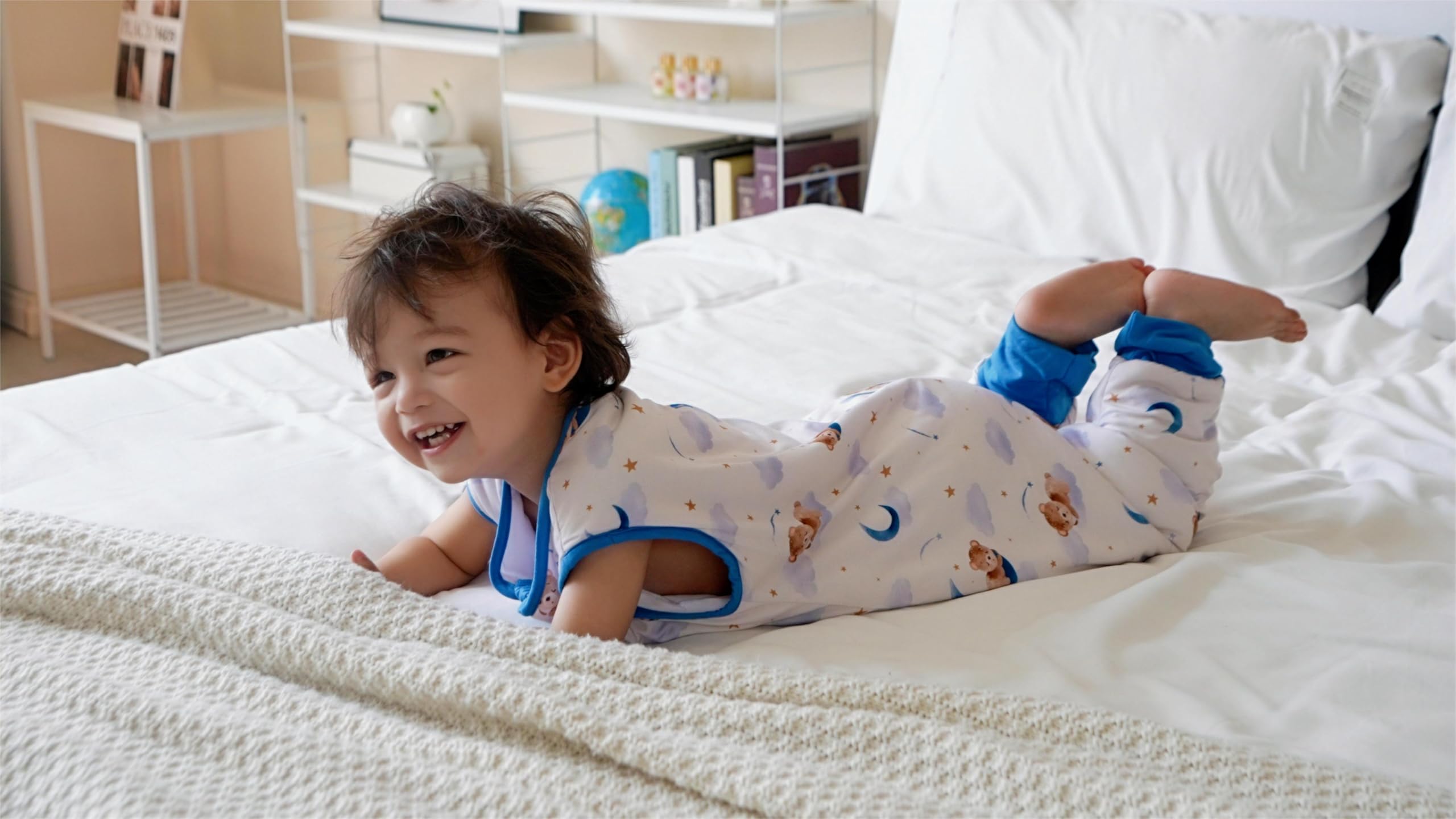 TADO MUSLIN two-way zipper sleep sack highlights simple night diaper changes.
