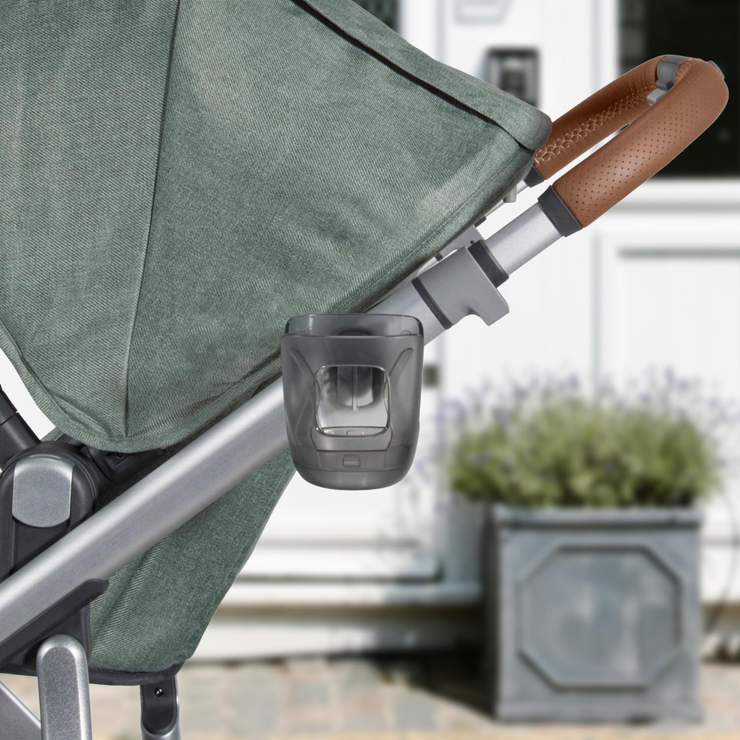 Taheng quick-release cup holder installed for effortless daily use