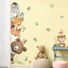 Tanlaby childrens-nursery-wall-decals-animals scene features friendly animals for baby nurseries.